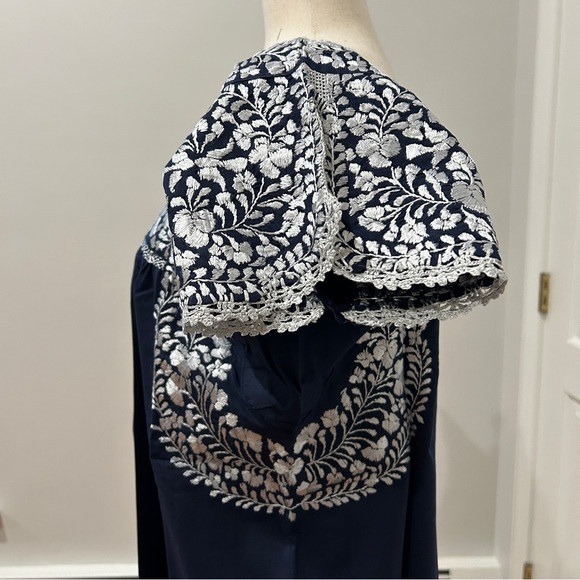 San Antonino Maxi Dress,Oaxaca Mexican dress.Hand Embroidered with Silk Threads. - Picture 6 of 10